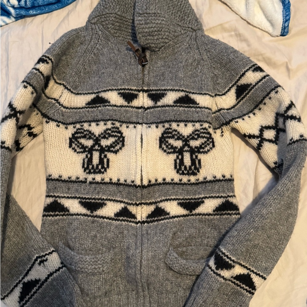TNA ARITZIA Gray and Cream Knit Zip-Up Sweater